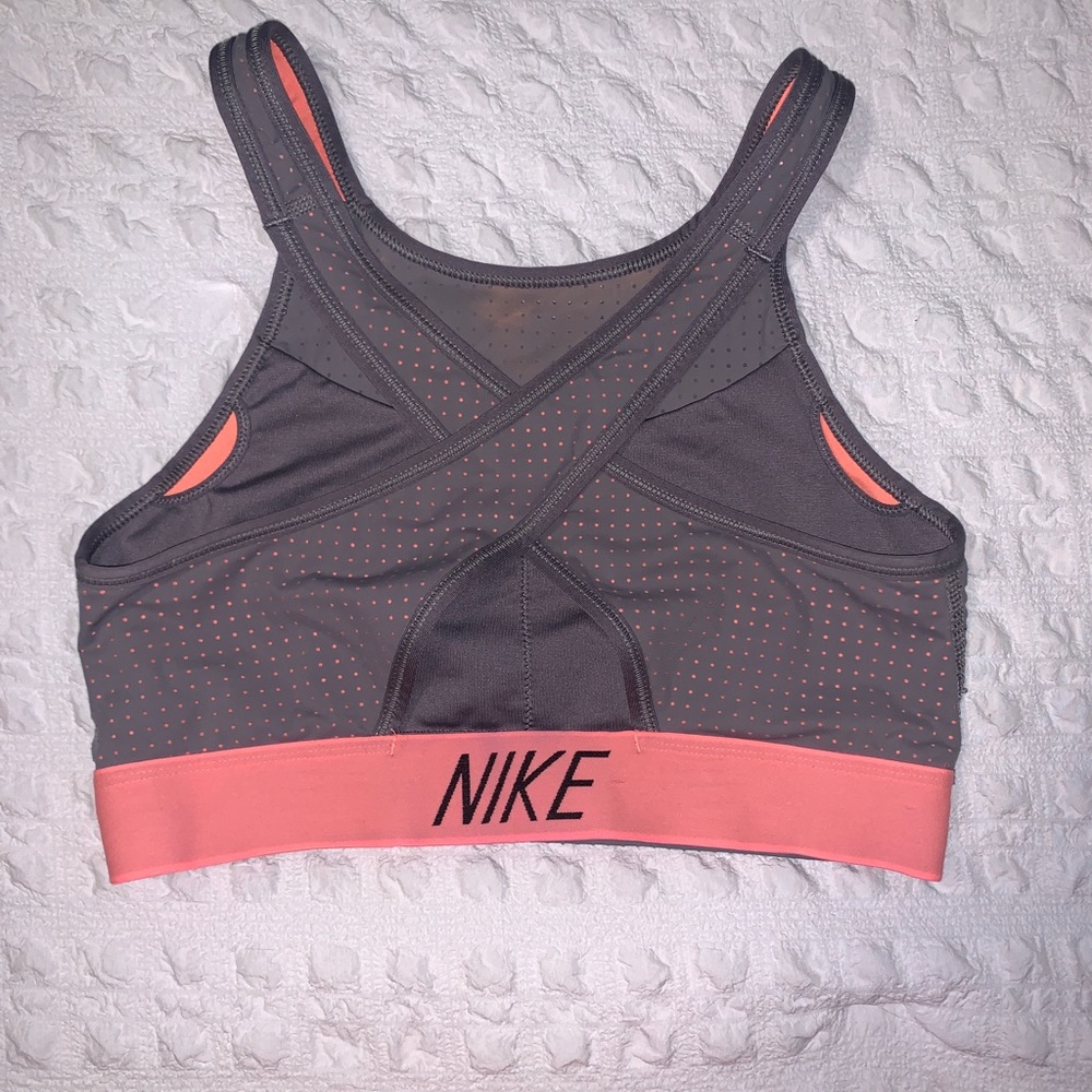 High neck Nike sports bra